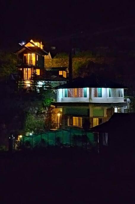Kasauli Cascade A Cheerfull 4 Bedroom Challet Ngoại thất bức ảnh