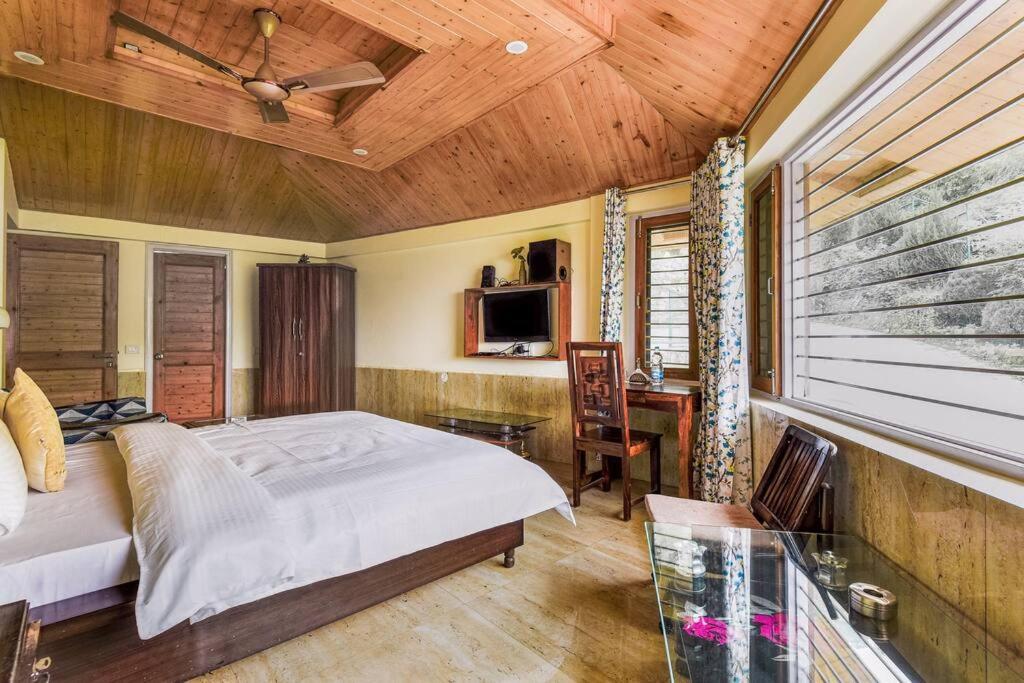 Kasauli Cascade A Cheerfull 4 Bedroom Challet Ngoại thất bức ảnh